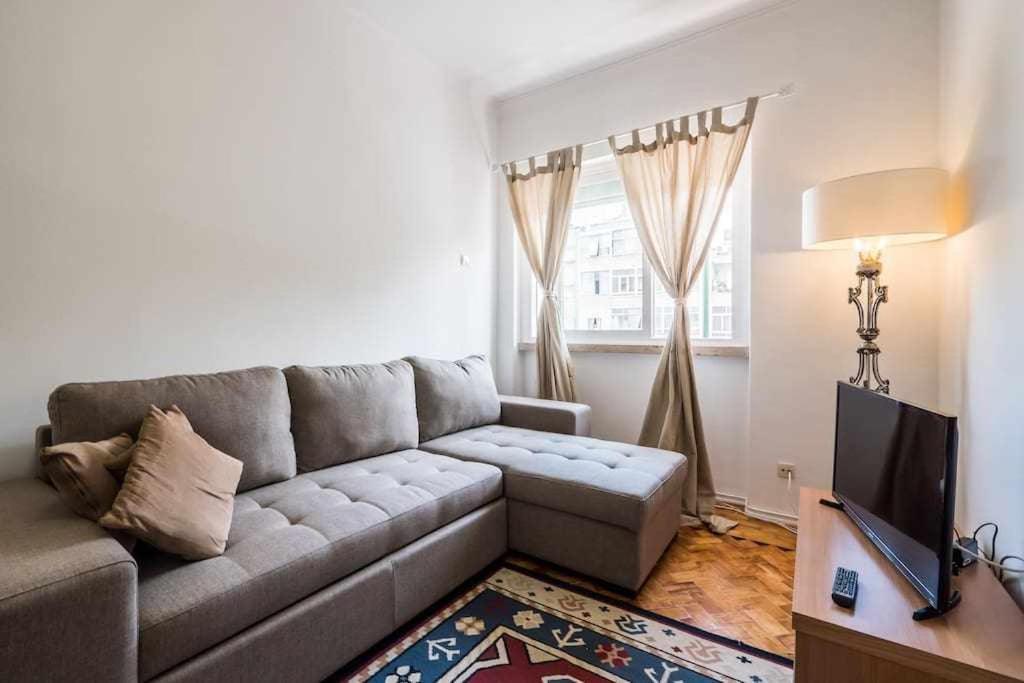 Apart Lisboa Confortavel 2 Quartos Com Terraco Odivelas  Exteriör bild