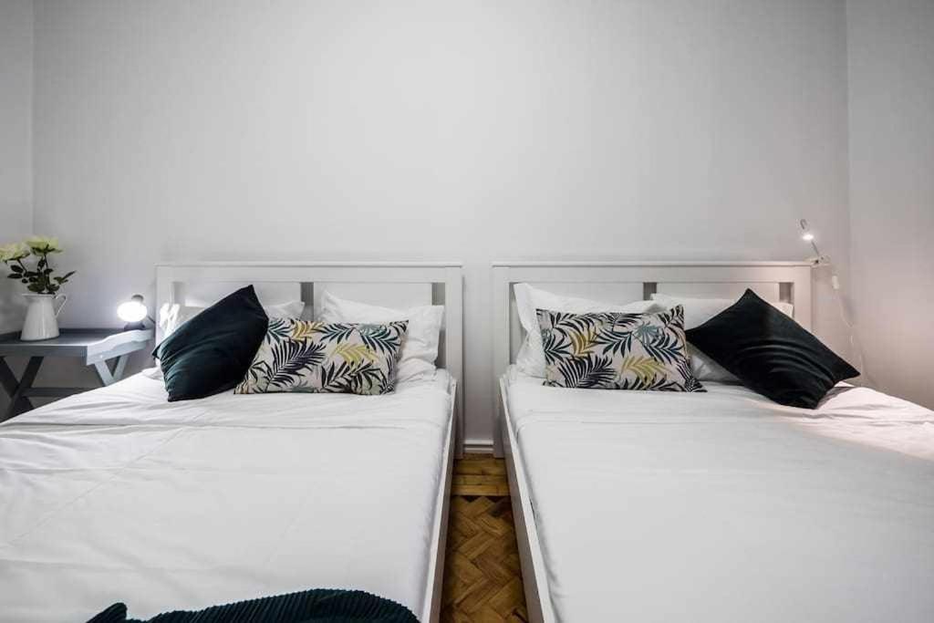 Apart Lisboa Confortavel 2 Quartos Com Terraco Odivelas  Exteriör bild